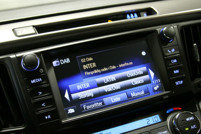 toyota-rav4-elektrisitetbensin-2016-big-8
