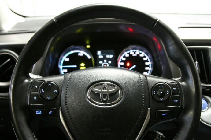toyota-rav4-elektrisitetbensin-2016-big-12