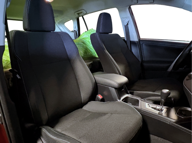toyota-rav4-elektrisitetbensin-2016-big-3