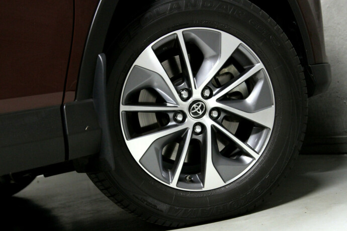 toyota-rav4-elektrisitetbensin-2016-big-22