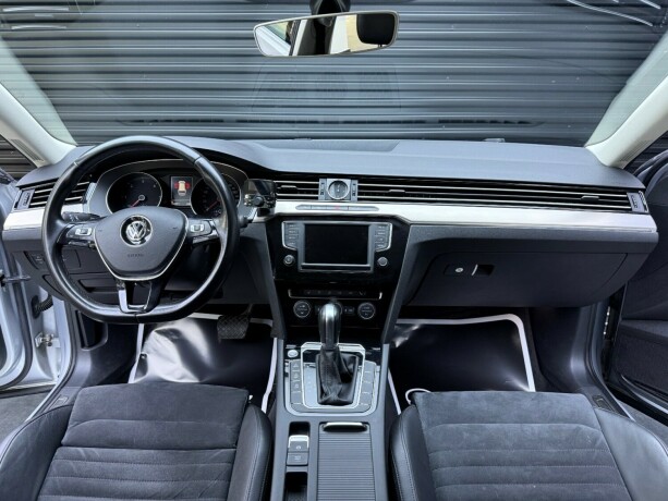 volkswagen-passat-diesel-2016-big-11
