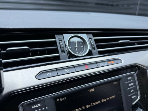 volkswagen-passat-diesel-2016-big-18