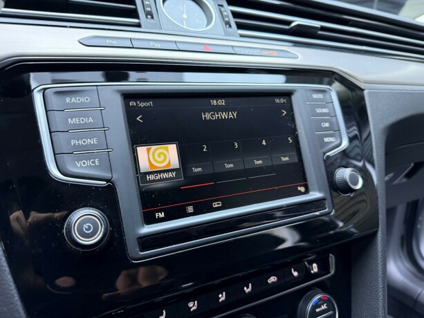 volkswagen-passat-diesel-2016-big-21