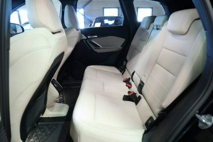 bmw-ix1-elektrisitet-2023-big-8