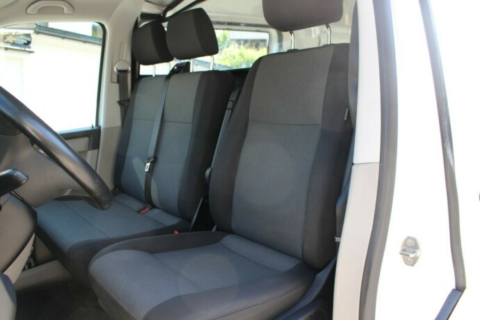 volkswagen-transporter-diesel-2019-big-20