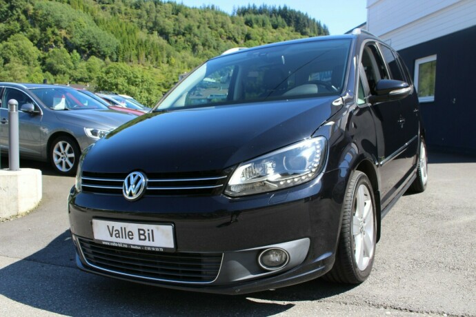 volkswagen-touran-diesel-2011-big-1