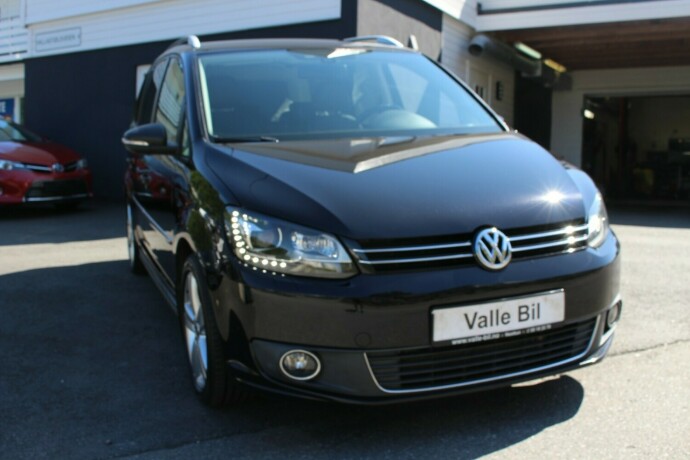 volkswagen-touran-diesel-2011-big-0