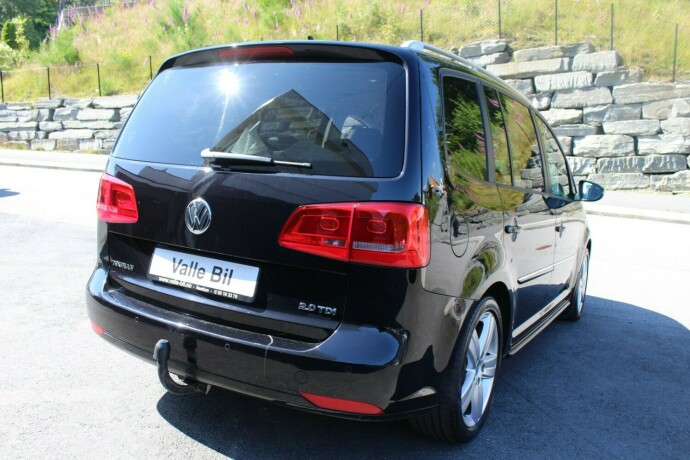 volkswagen-touran-diesel-2011-big-3