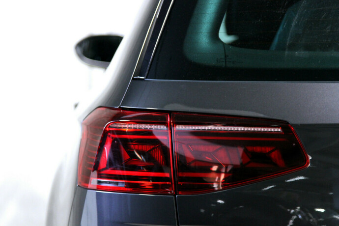 volkswagen-passat-elektrisitetbensin-2021-big-24