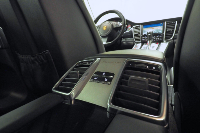 porsche-panamera-elektrisitetbensin-2014-big-5