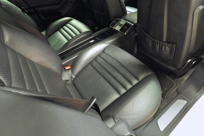 porsche-panamera-elektrisitetbensin-2014-big-4