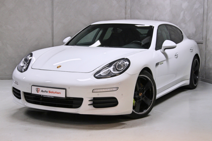porsche-panamera-elektrisitetbensin-2014-big-0