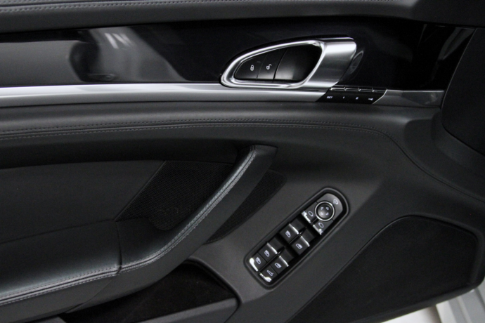 porsche-panamera-elektrisitetbensin-2014-big-25