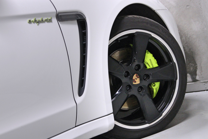 porsche-panamera-elektrisitetbensin-2014-big-36