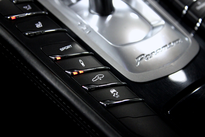 porsche-panamera-elektrisitetbensin-2014-big-15