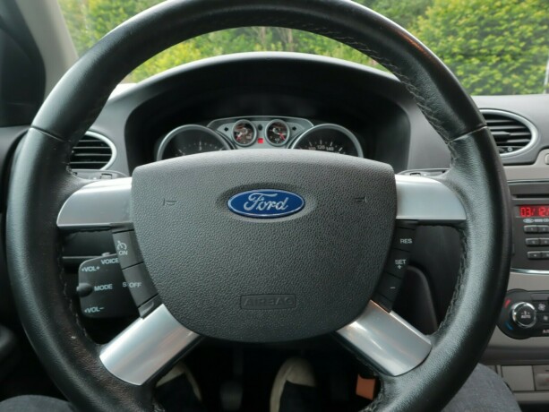 ford-focus-diesel-2011-big-8
