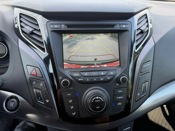 hyundai-i40-diesel-2012-big-13