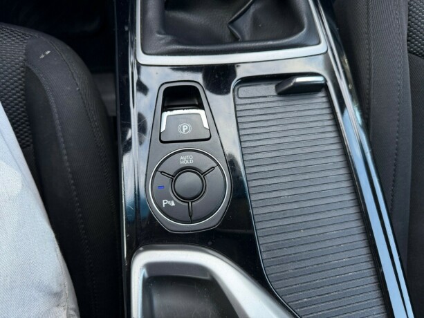 hyundai-i40-diesel-2012-big-18