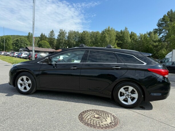 hyundai-i40-diesel-2012-big-1