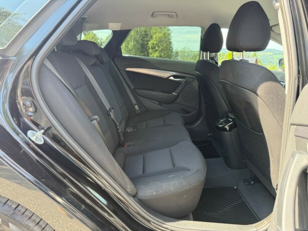 hyundai-i40-diesel-2012-big-24