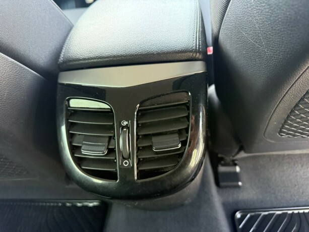 hyundai-i40-diesel-2012-big-23