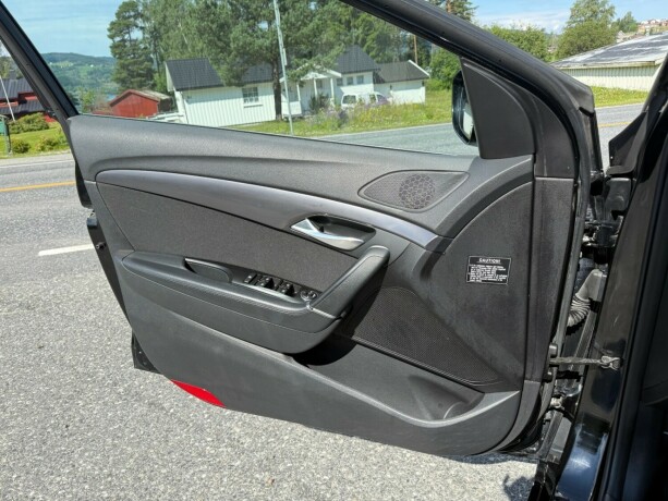hyundai-i40-diesel-2012-big-29