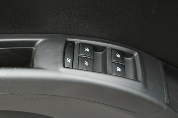 opel-meriva-bensin-2013-big-8
