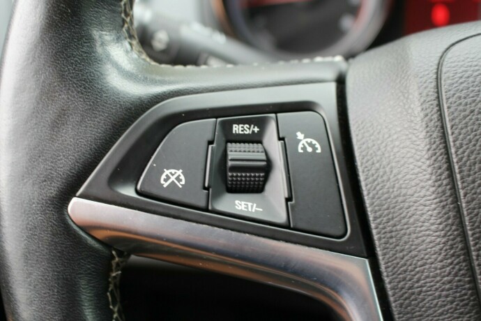 opel-meriva-bensin-2013-big-11