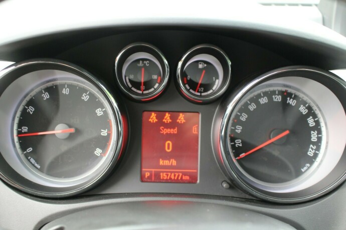 opel-meriva-bensin-2013-big-10