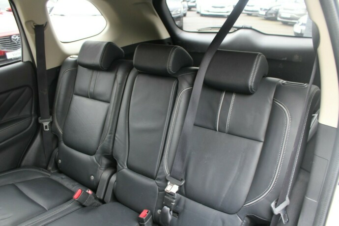mitsubishi-outlander-elektrisitetbensin-2017-big-8