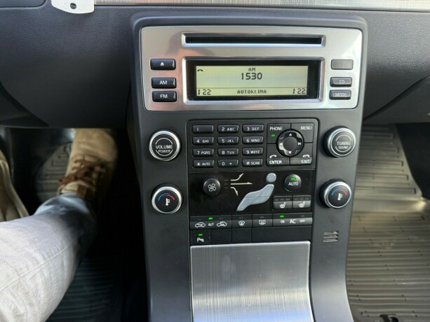 volvo-v70-diesel-2009-big-12