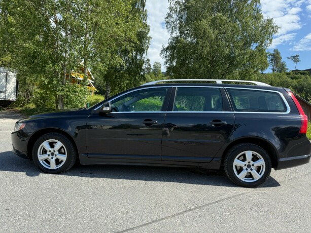 volvo-v70-diesel-2009-big-1