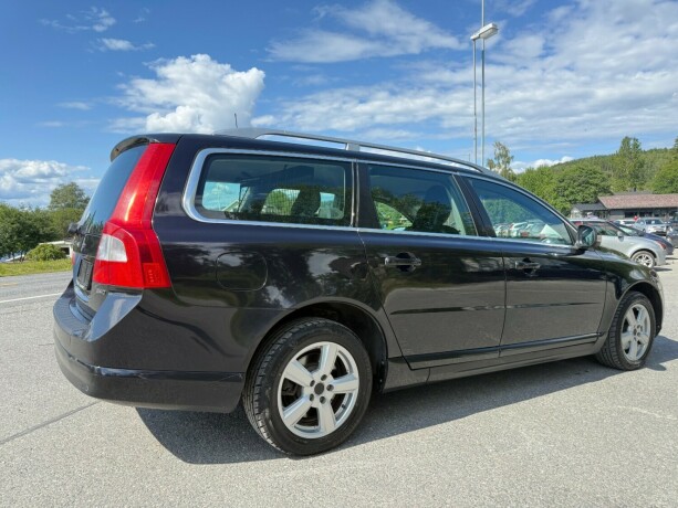 volvo-v70-diesel-2009-big-4
