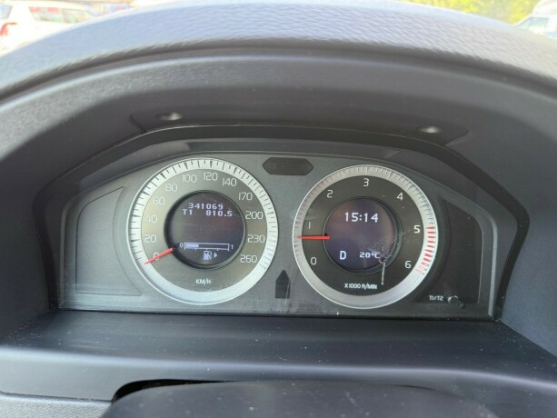volvo-v70-diesel-2009-big-11