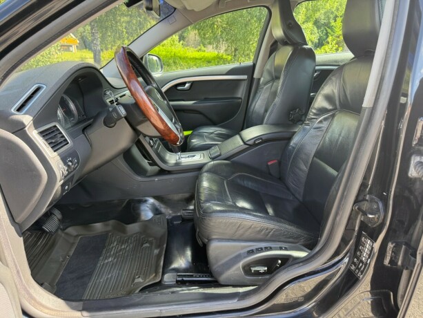 volvo-v70-diesel-2009-big-23