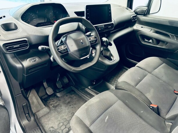 peugeot-partner-diesel-2019-big-11