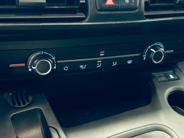 peugeot-partner-diesel-2019-big-19