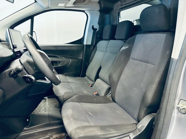 peugeot-partner-diesel-2019-big-12