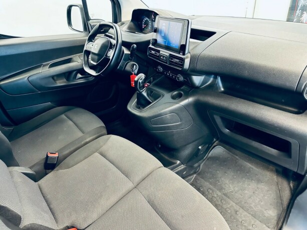 peugeot-partner-diesel-2021-big-14
