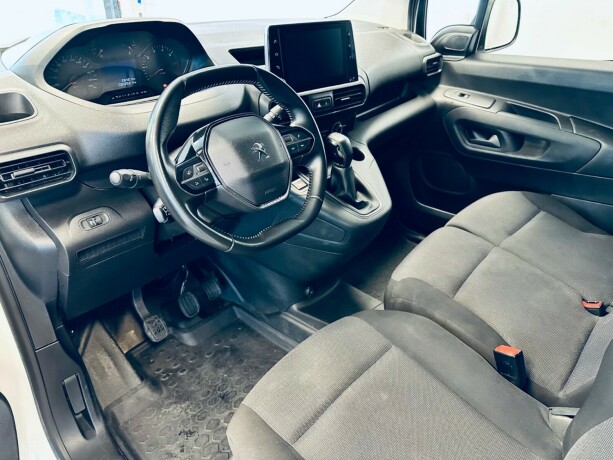 peugeot-partner-diesel-2021-big-11