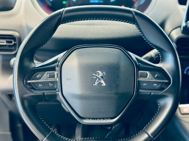 peugeot-partner-diesel-2021-big-16