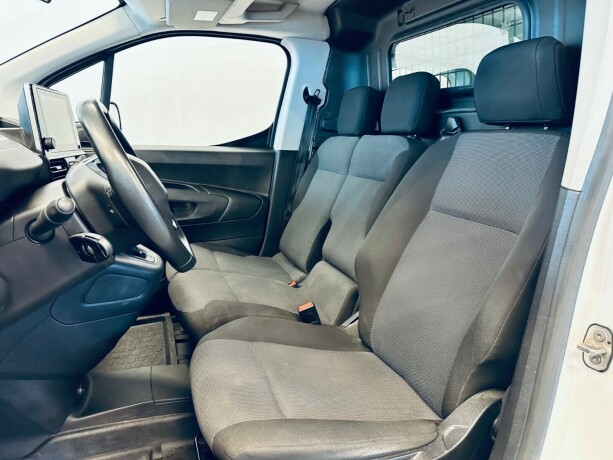peugeot-partner-diesel-2021-big-12