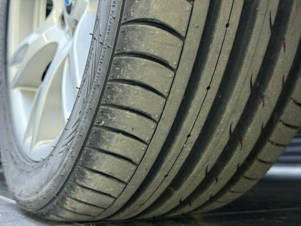 bmw-x1-diesel-2012-big-8