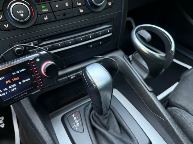bmw-x1-diesel-2012-big-26