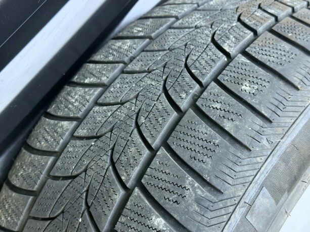 bmw-x1-diesel-2012-big-36