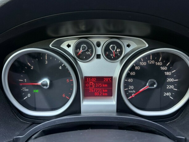 ford-kuga-diesel-2010-big-13