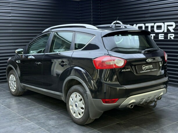 ford-kuga-diesel-2010-big-1