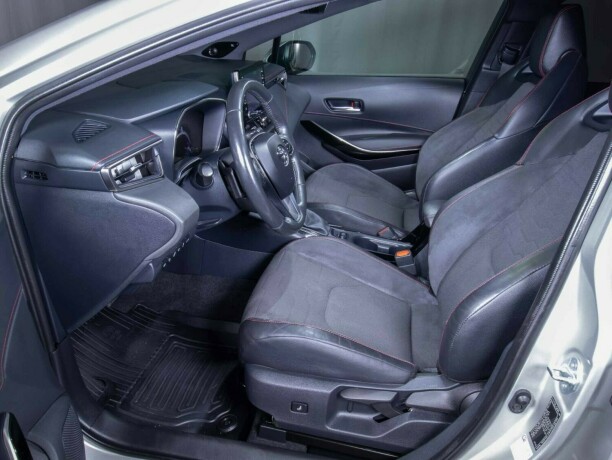 toyota-corolla-elektrisitetbensin-2019-big-42