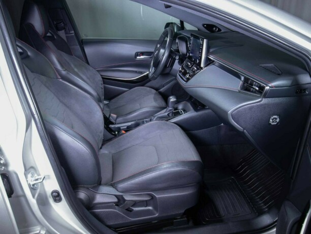 toyota-corolla-elektrisitetbensin-2019-big-22