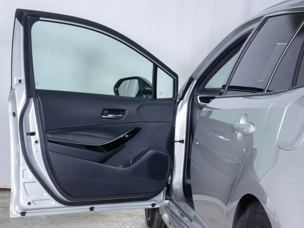 toyota-corolla-elektrisitetbensin-2019-big-37